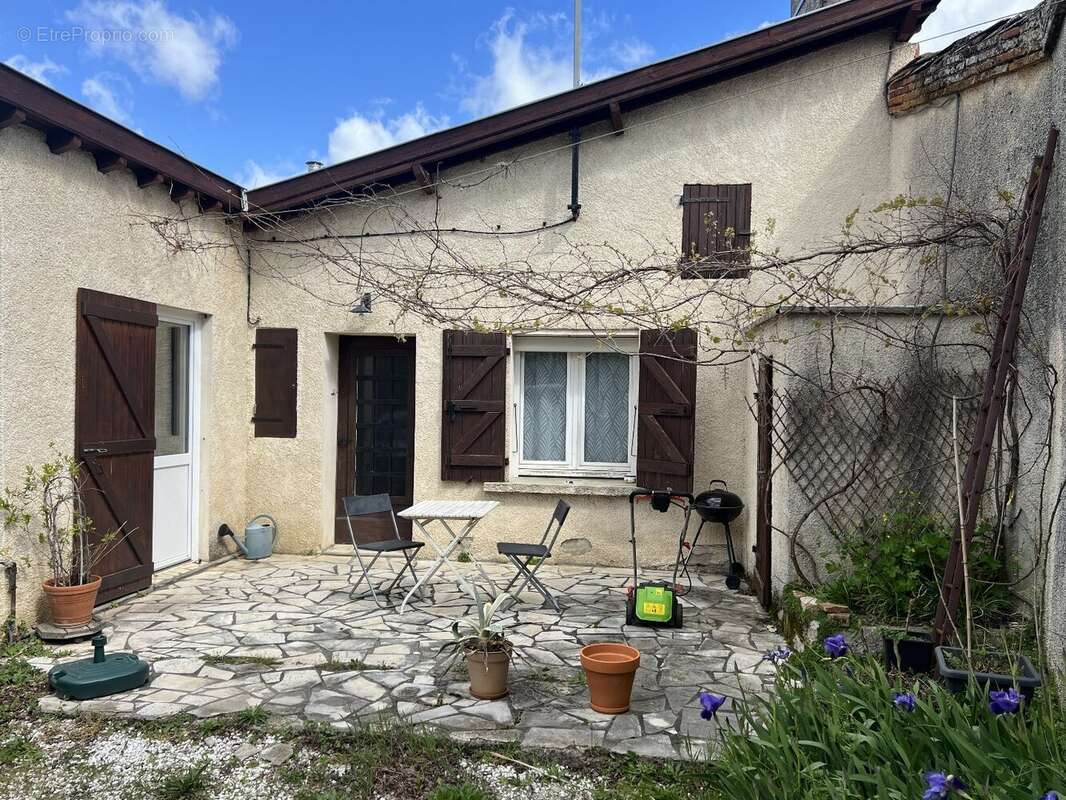 Maison à LABARTHE-SUR-LEZE