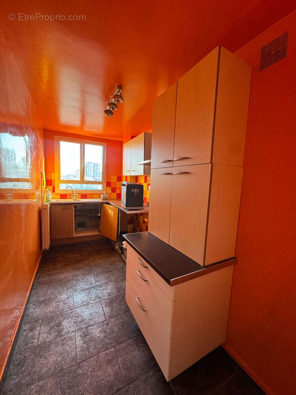Appartement à PARIS-19E