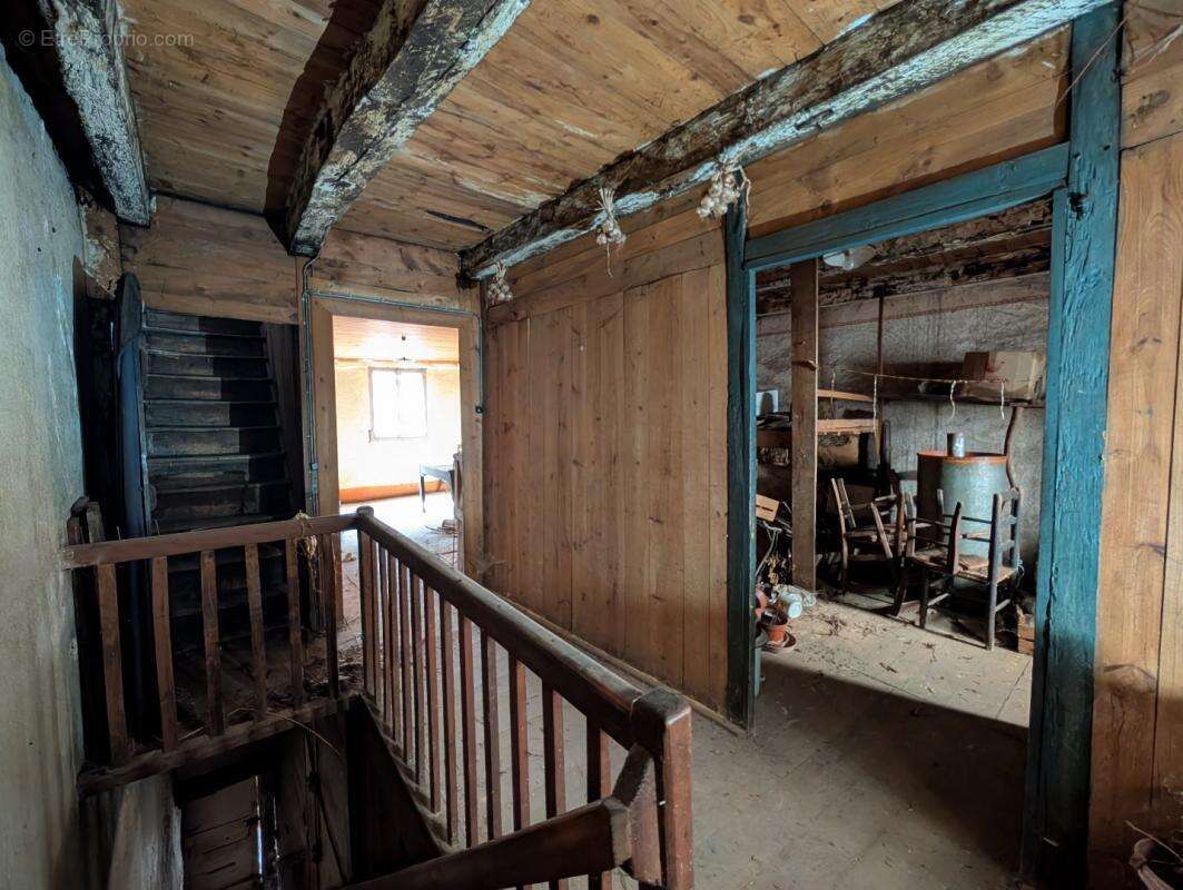 Maison à VILLECOMTAL