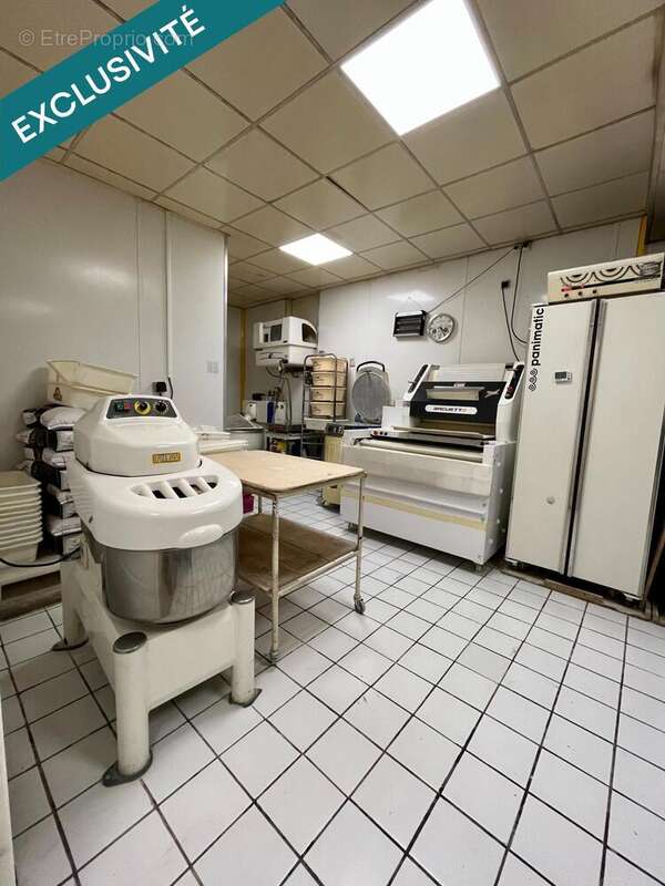 Photo 8 - Commerce à MAISONS-LAFFITTE