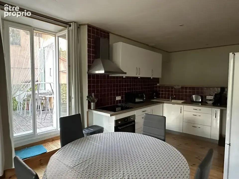 Bel appartement 3 pièces avec terrasse vendu meublé - photo 4