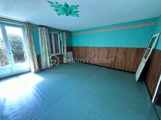 Appartement à ETEIGNIERES