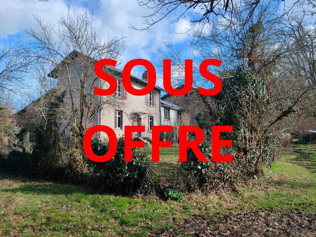 Maison à SAINT-LAURENT-SUR-GORRE
