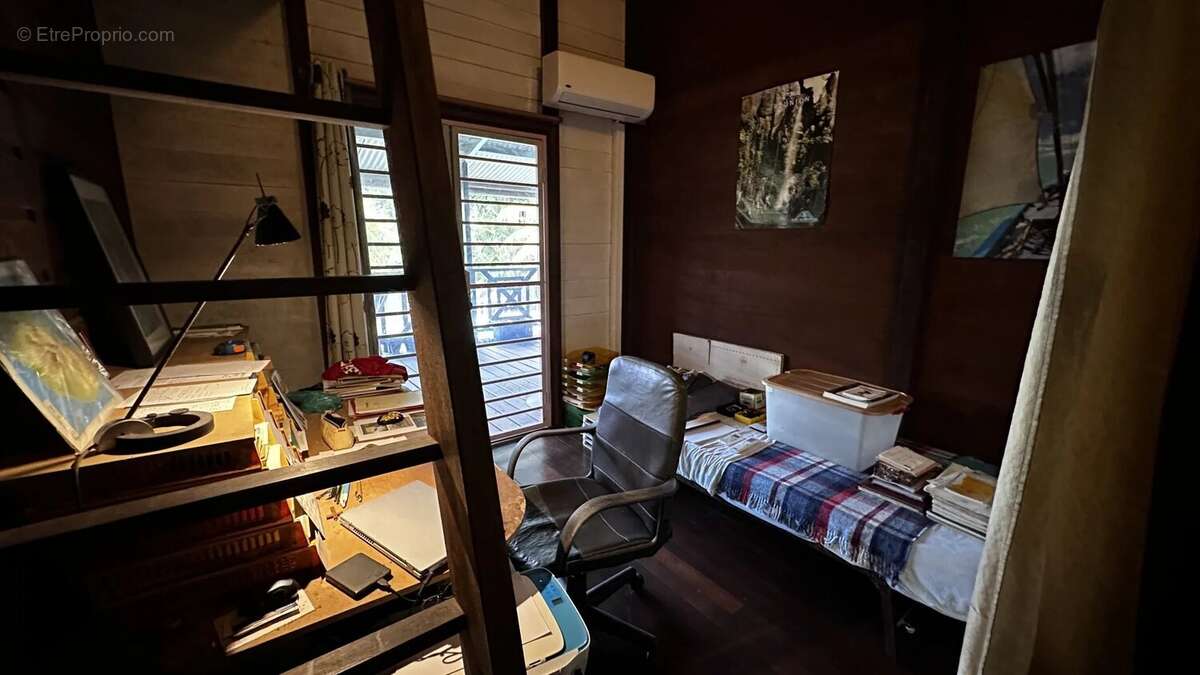 Maison à REMIRE-MONTJOLY