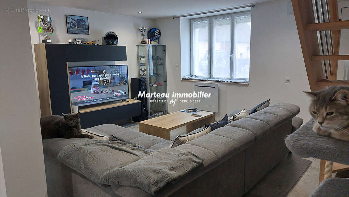 Maison à JOUE-L'ABBE