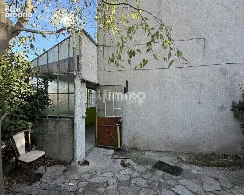 Maison entièrement à rénover + garage et jardin de plus de 200m2 - photo 2