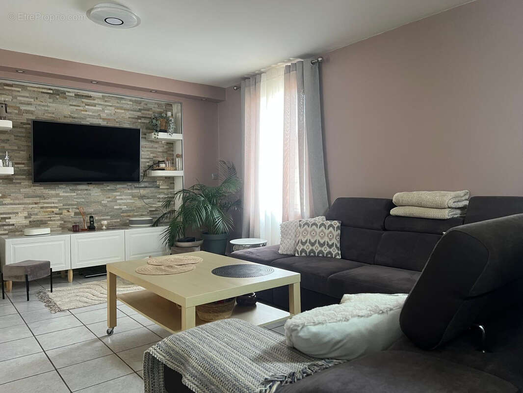 Maison à GOUSSAINVILLE