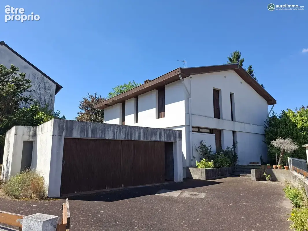 avant avec garage