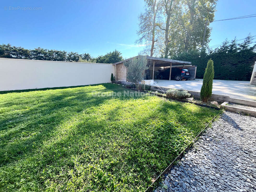 Maison à CHATEAURENARD