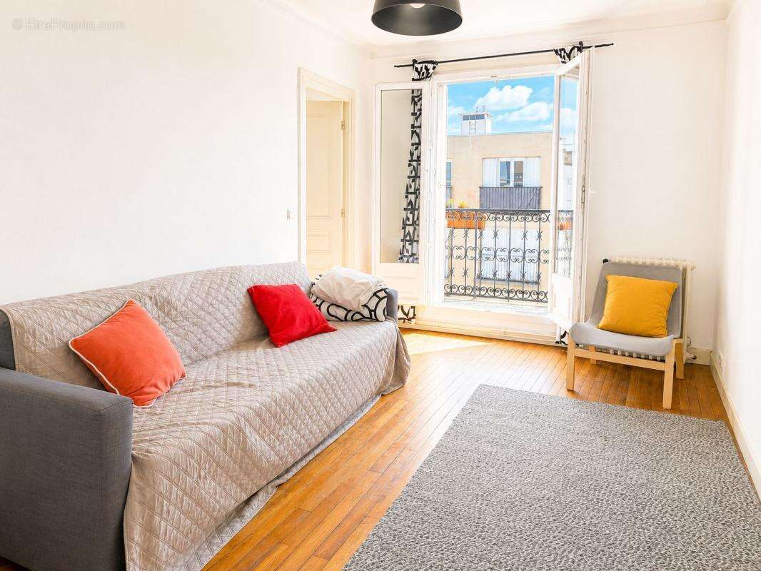 Appartement à PARIS-18E