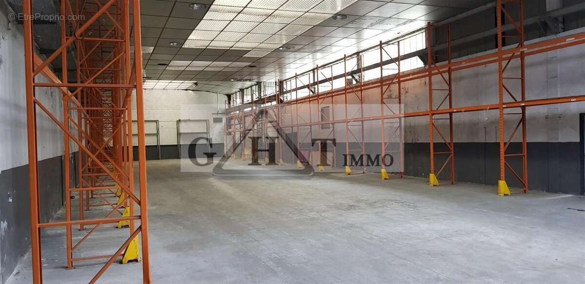 Commerce à POMMEUSE