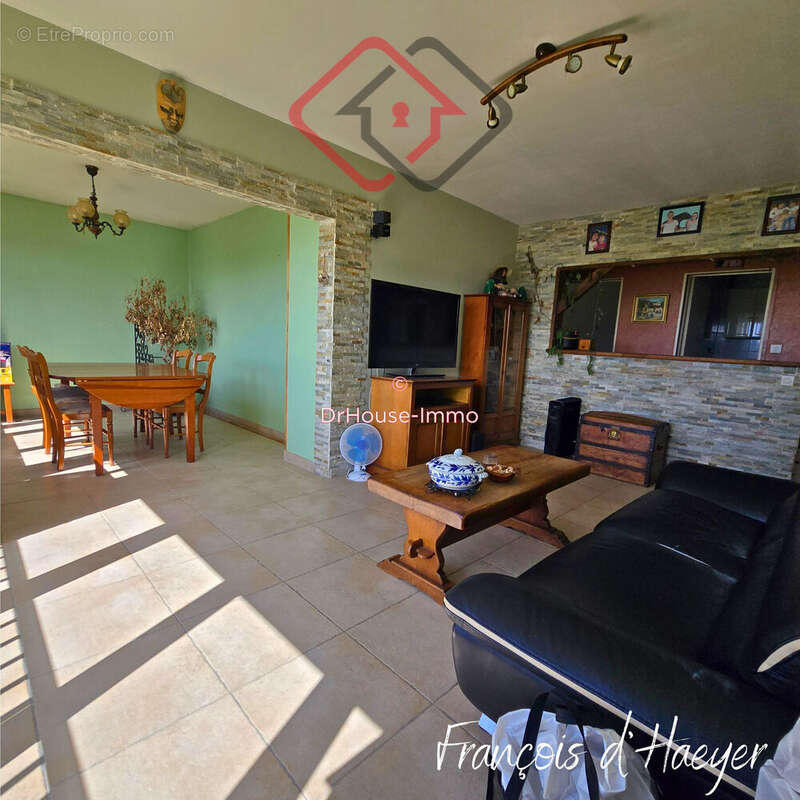 Appartement 72 m² à Greges  - photo 2