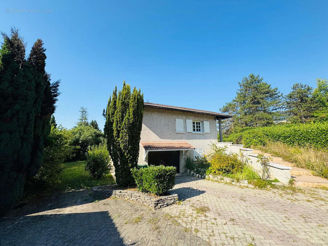 Meylan le haut grande maison familiale 7 pièces 200 m2 - photo 3