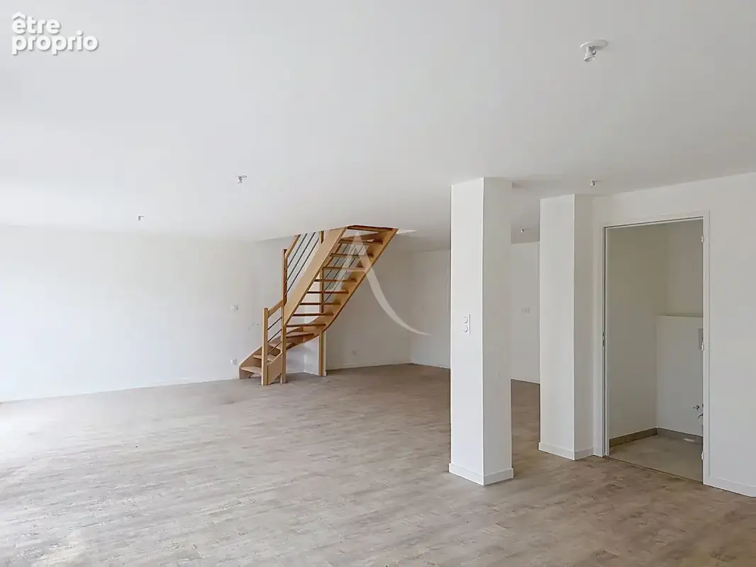 Maison Les Ponts De Ce 6 pièce(s) - photo 3