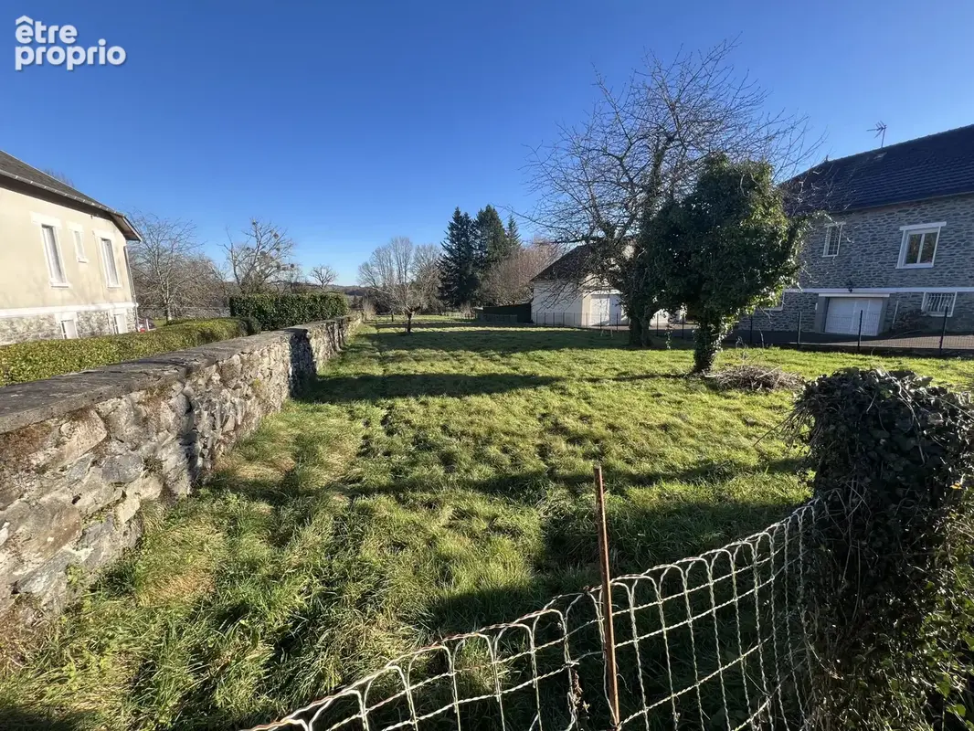 Terrain à batir à Lagraulière en Corrèze - photo 2