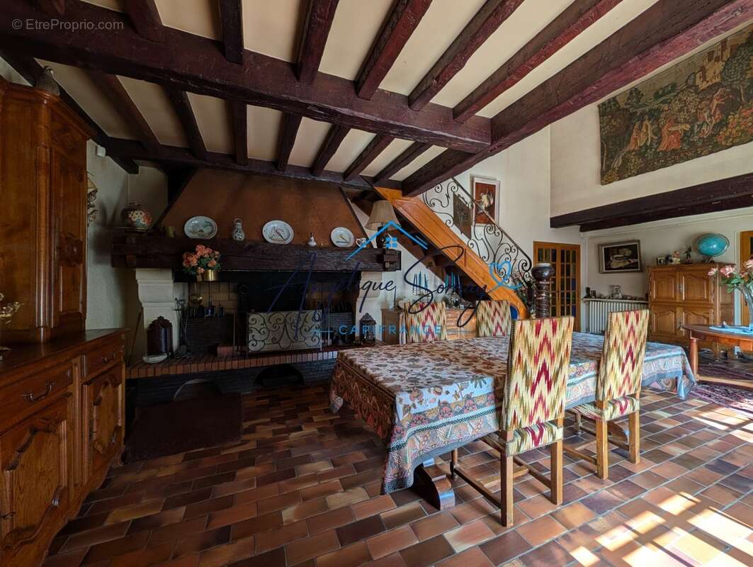 À VENDRE – Belle maison familiale de caractère de 200 m² avec terrain de 2 771 m² à Lays-sur-le-Doubs à 15 minutes de seurre - photo 6