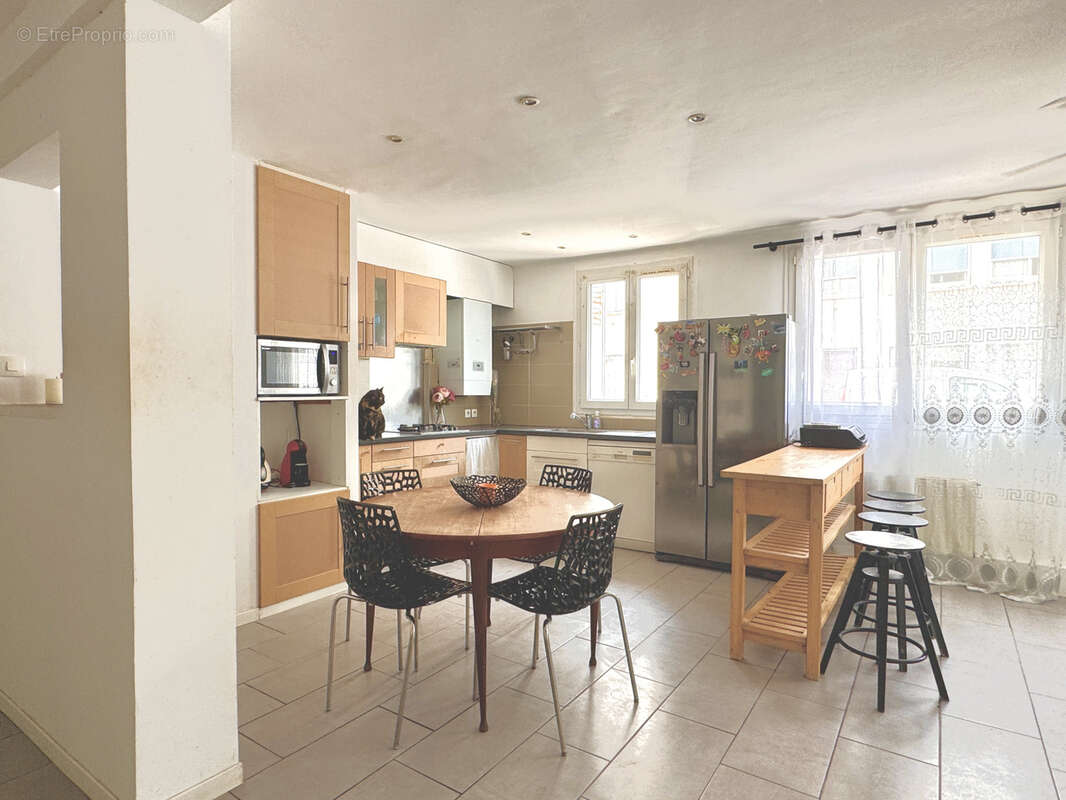 Appartement à MARSEILLE-8E