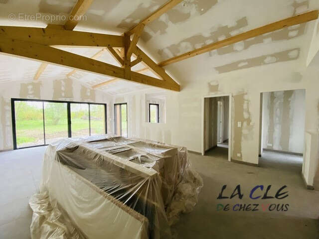 Maison à LE VANNEAU-IRLEAU