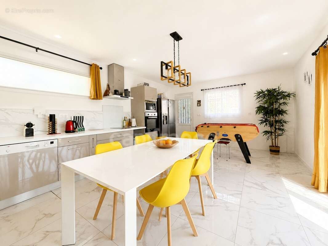 Propriété d'exception – 2 logements, piscine, hangars, idéal activité professionnelle - photo 11