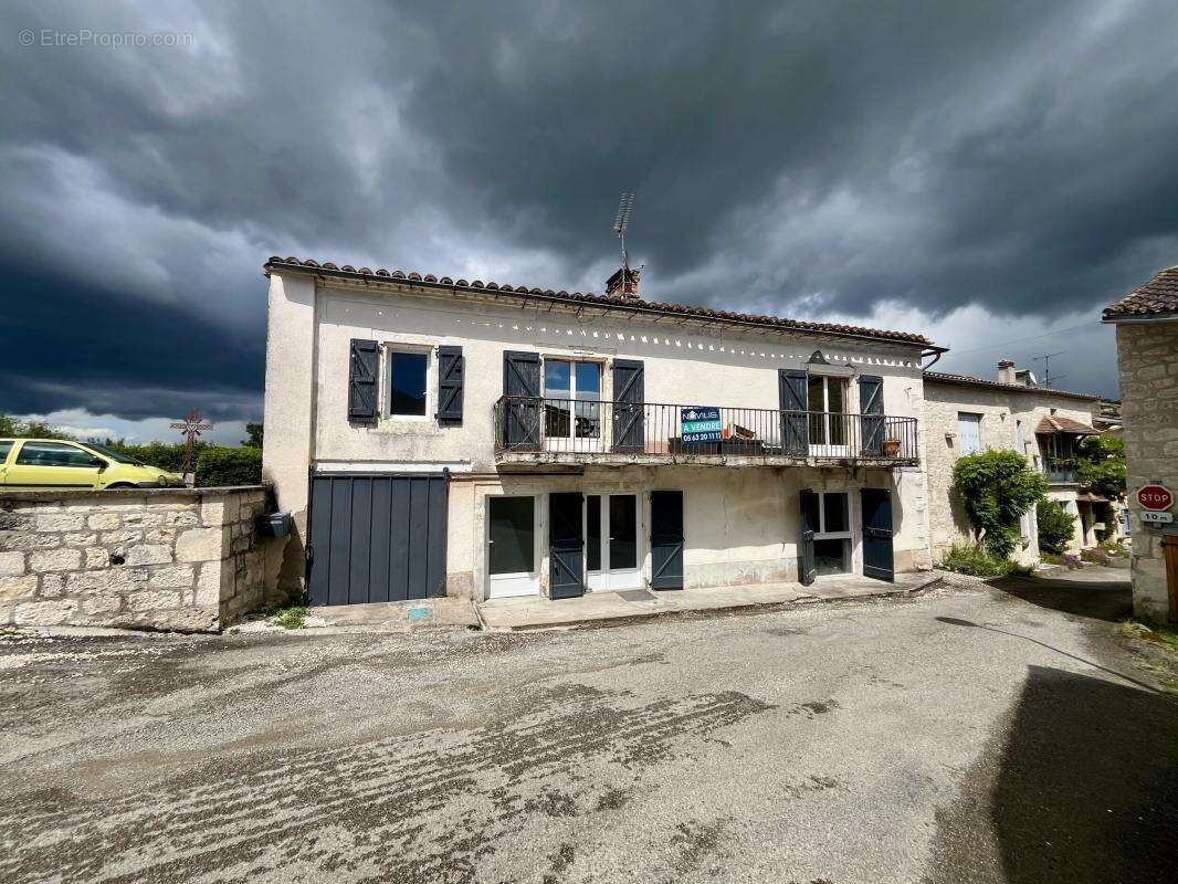 Maison à CASTELNAU-MONTRATIER