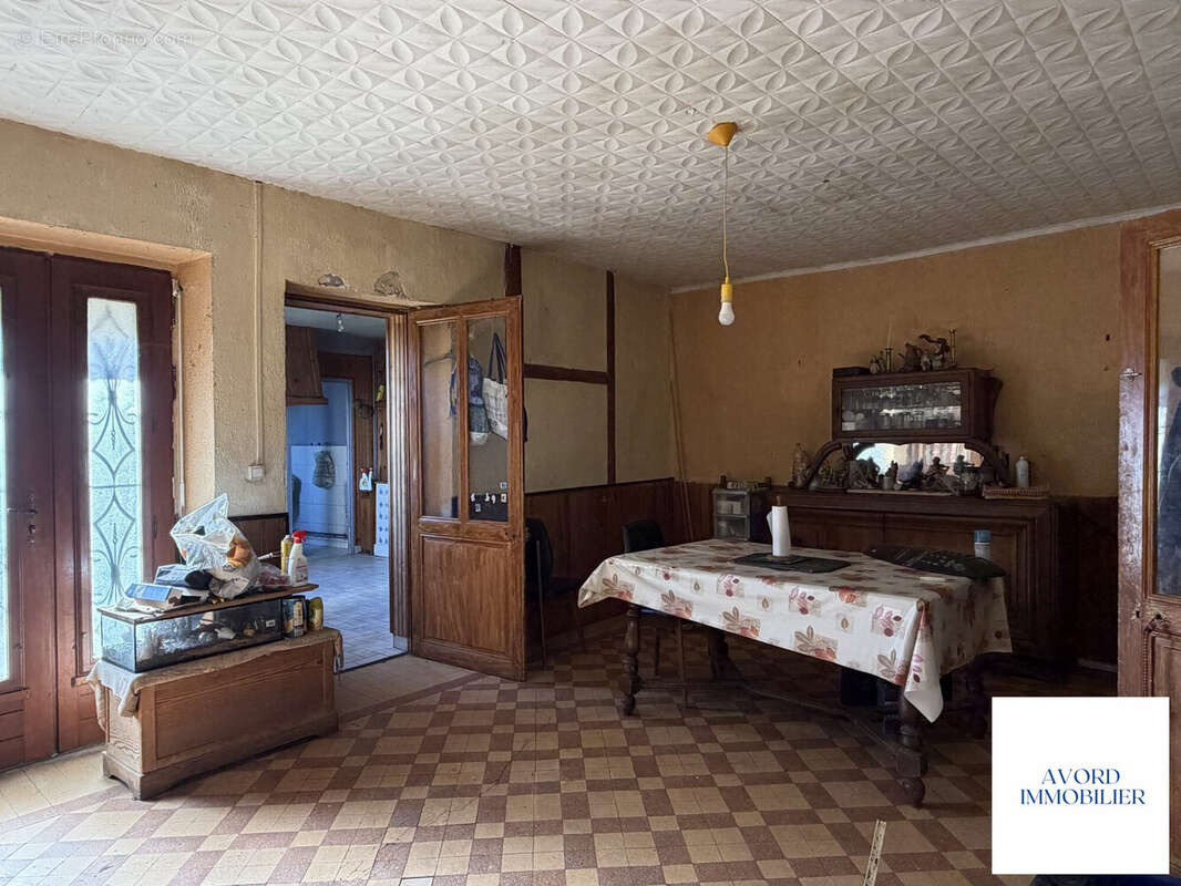 Maison à CORNUSSE