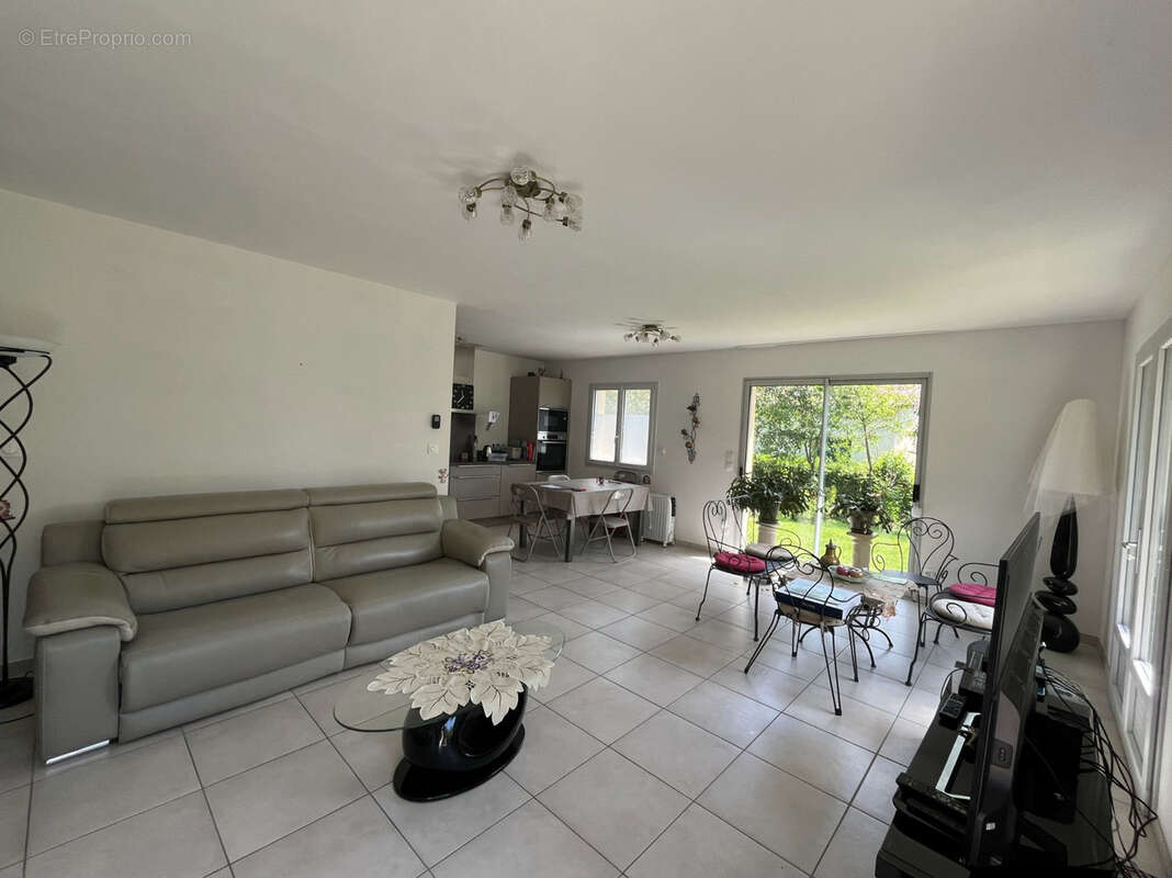Maison à MONTFLEUR