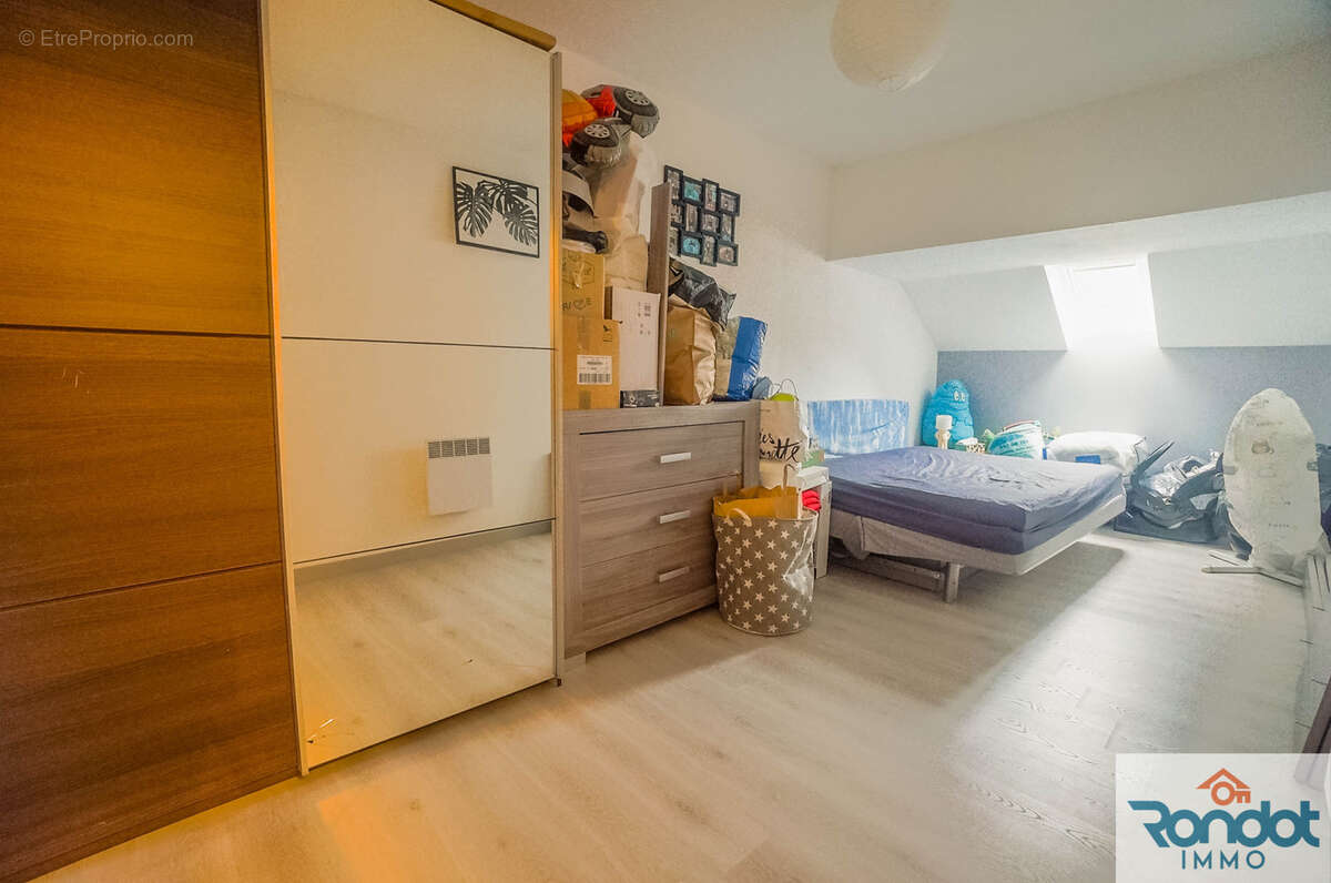 Maison à FONTAINE-FRANCAISE