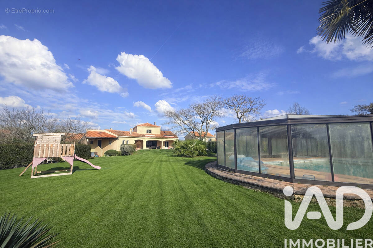 Photo 1 - Maison à JAUNAY-CLAN