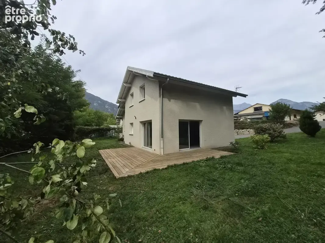 Maison à MARIGNIER