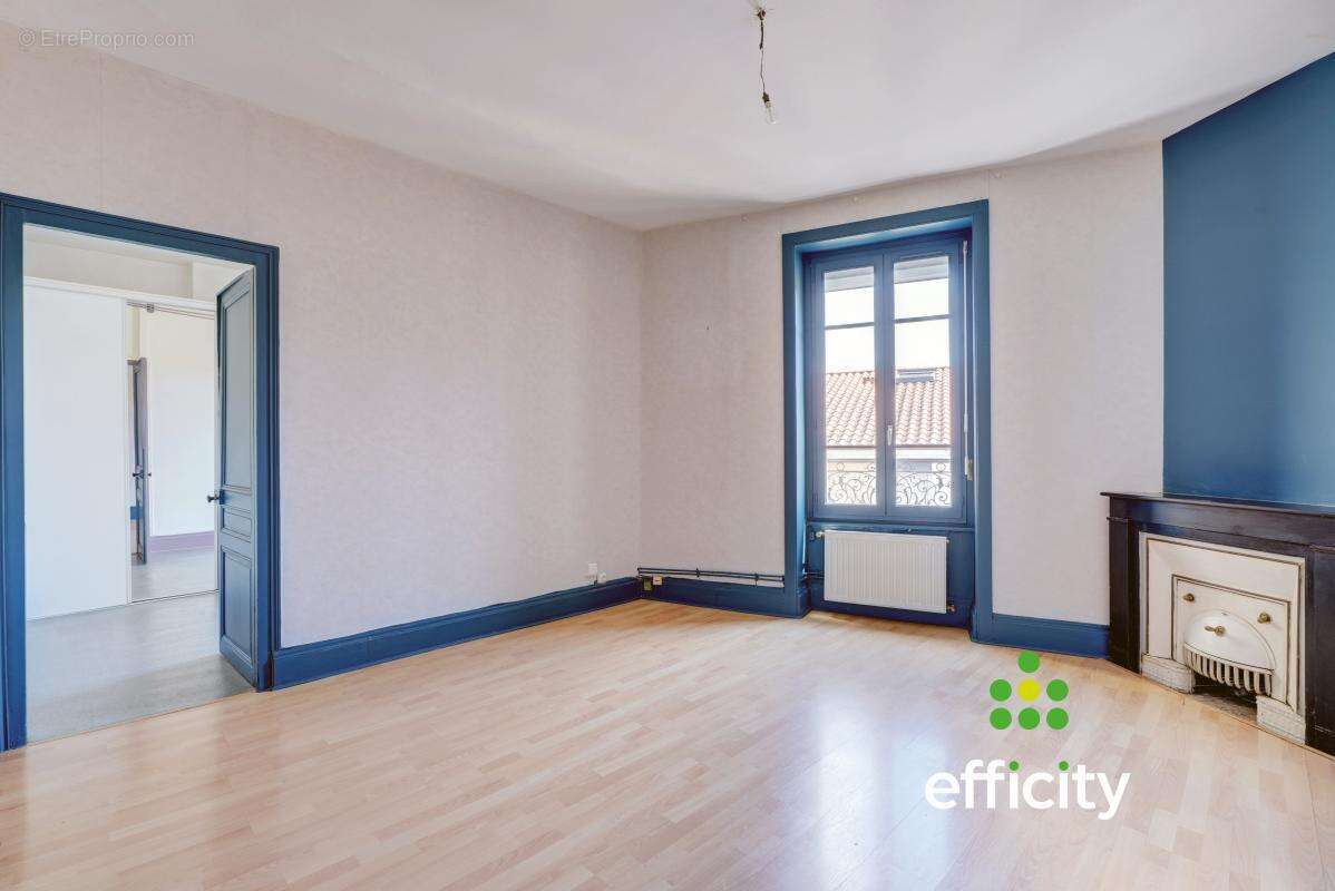 Appartement à OULLINS