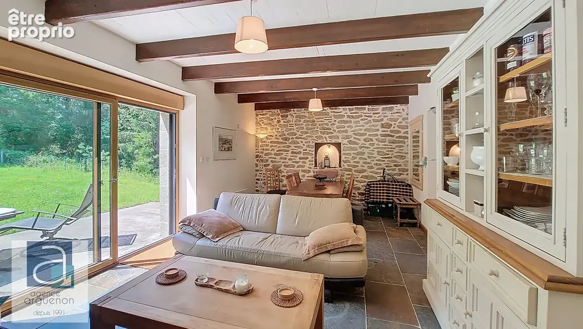 EXCLUSIVITE Cadre exceptionnel en bordure de rivière, dépendances - photo 11