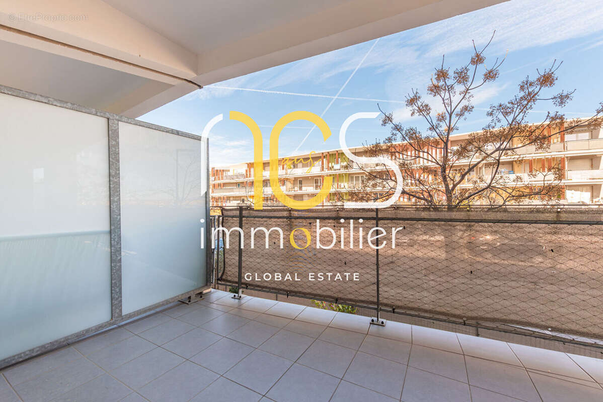 Appartement à CHATEAUNEUF-LES-MARTIGUES