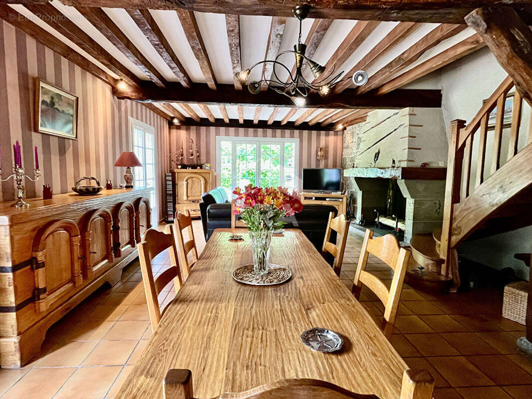 Maison à PORT-SAINTE-MARIE