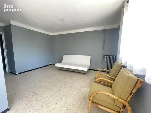 Ales - appartement faux p3 - 81.55 m2 - balcon - cave - photo 3