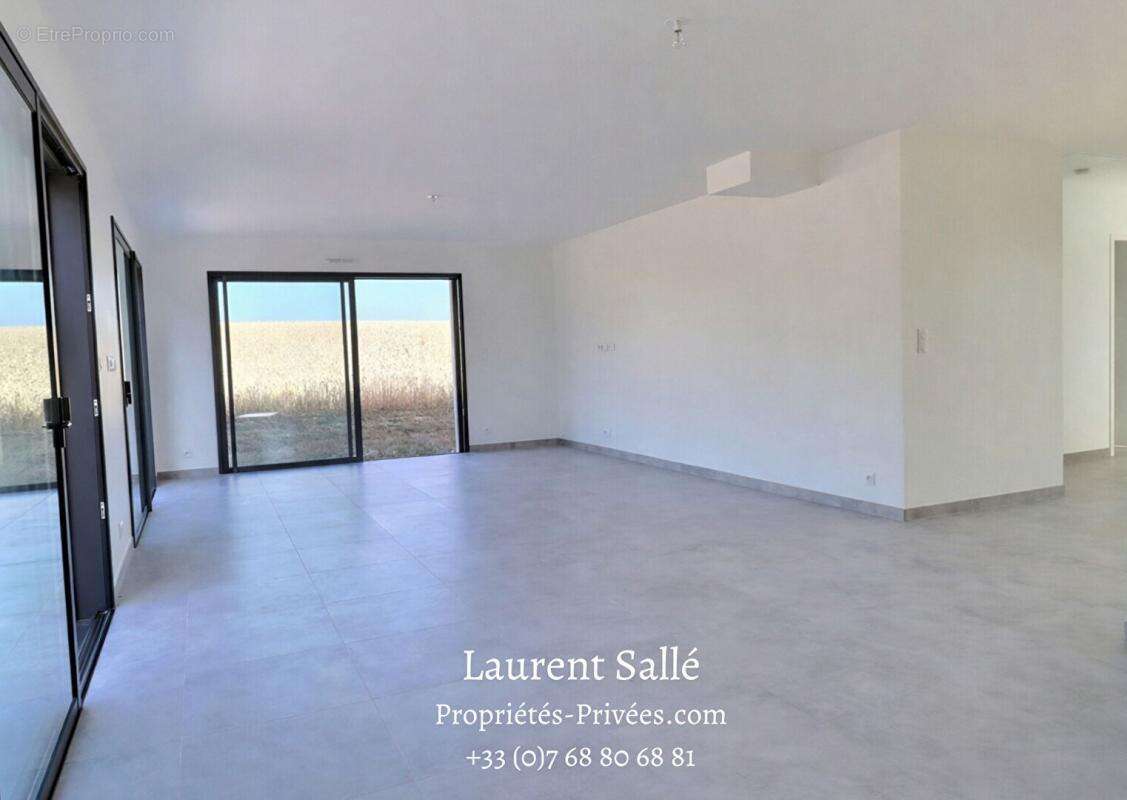 Maison neuve RE 2020 de plain-pied 125 m²  - 3 chambres - Sous-sol - Terrain 2 020 m² - - photo 6