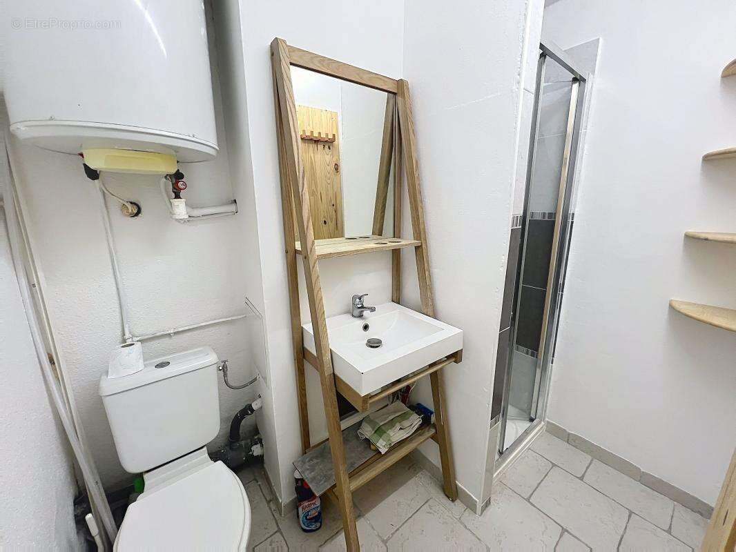 Studio en rez-de-jardin, résidence avec piscine - photo 5