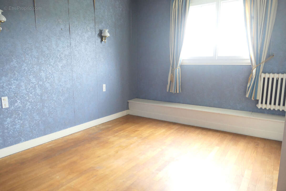 Maison à SAINT-HILAIRE-DU-HARCOUET