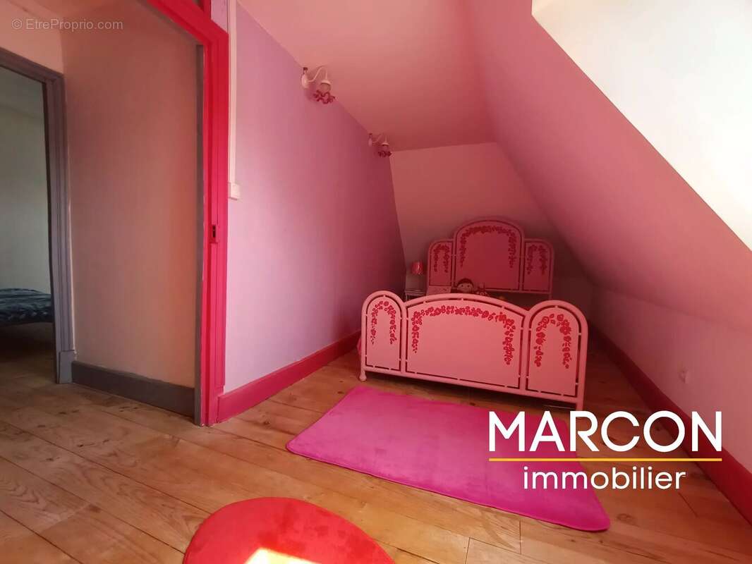 Maison à LE MONTEIL-AU-VICOMTE