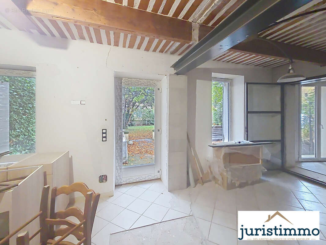 Maison à TRAVAILLAN