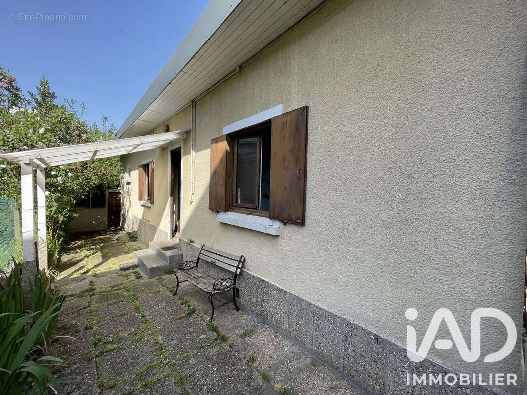 Photo 3 - Maison à SAINT-REMY-LES-CHEVREUSE