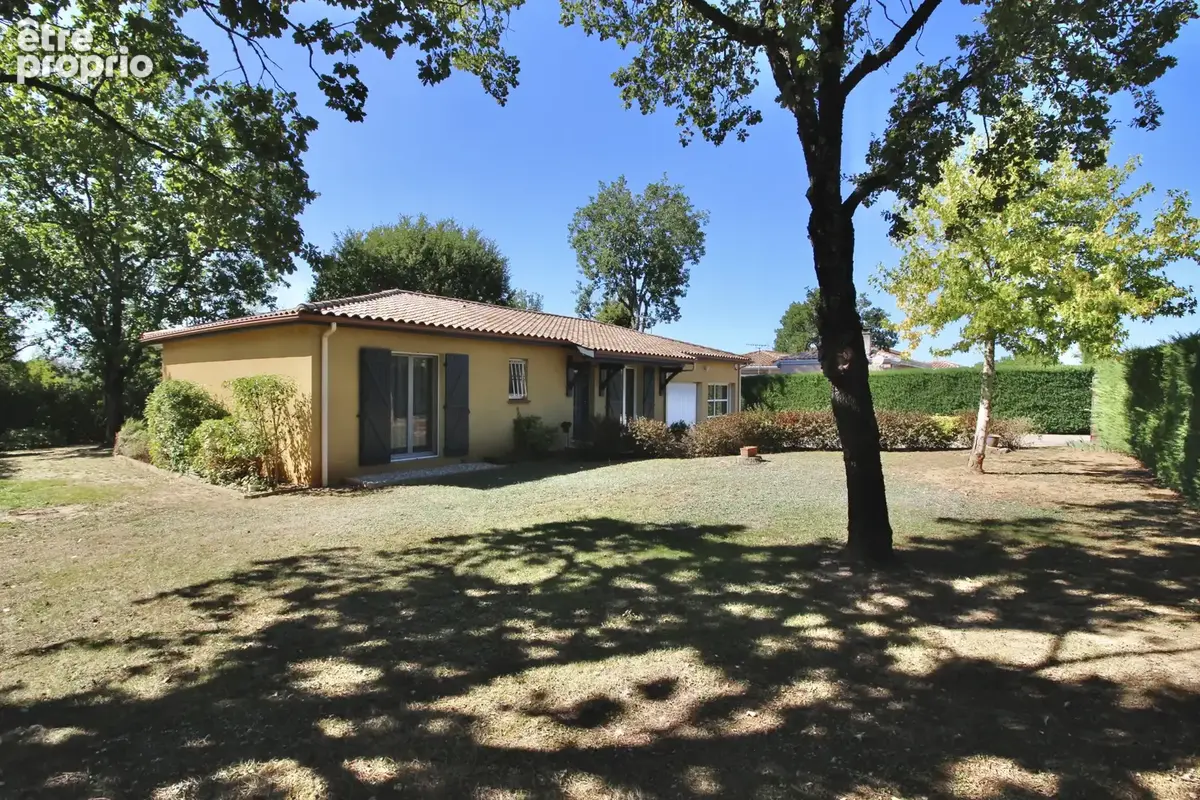 Maison à LEOJAC