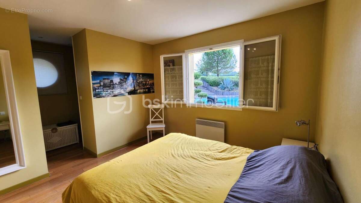 Belle propriété de 158m² avec îscine, au calme - photo 5