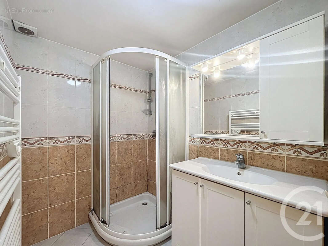 Appartement à SAVIGNY-SUR-CLAIRIS
