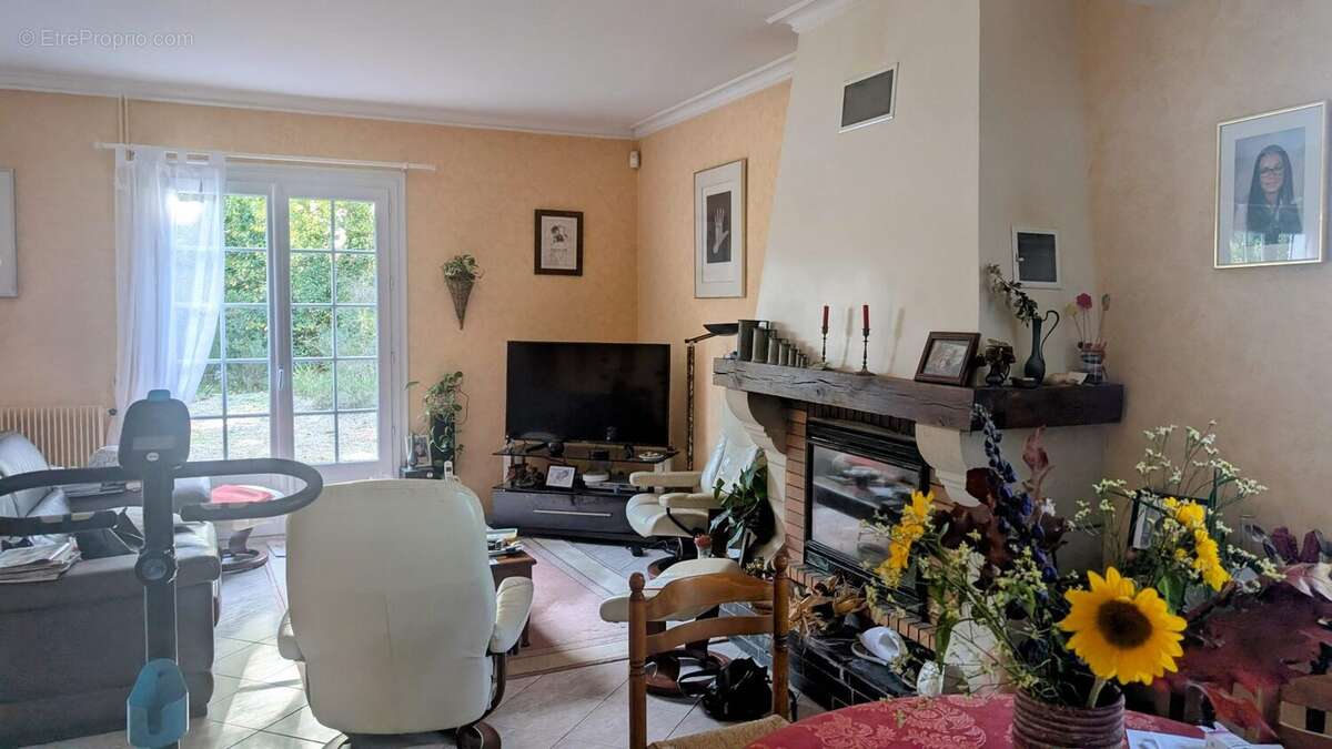 Maison à SAINT-MARTIN-DU-FOUILLOUX