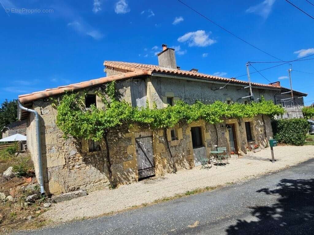 Jolie Maison de Pays Située dans un Hameau Très Calme - photo 22