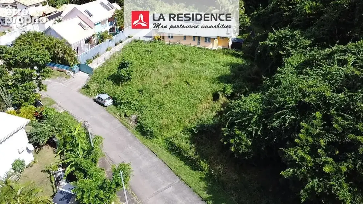 Photo Terrain à Les Trois-Ilets au prix de 225 000€