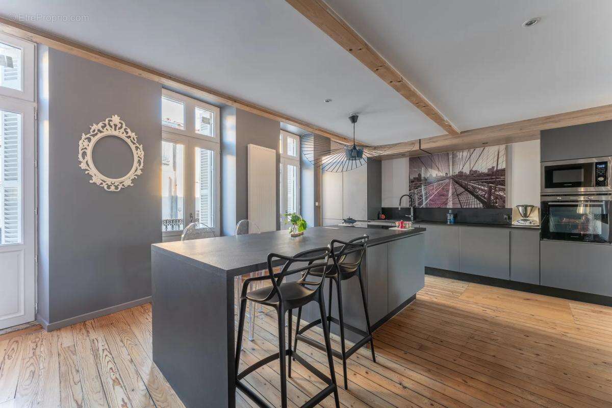 Appartement à BORDEAUX