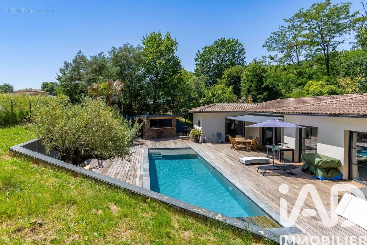 Photo 3 - Maison à MONTUSSAN