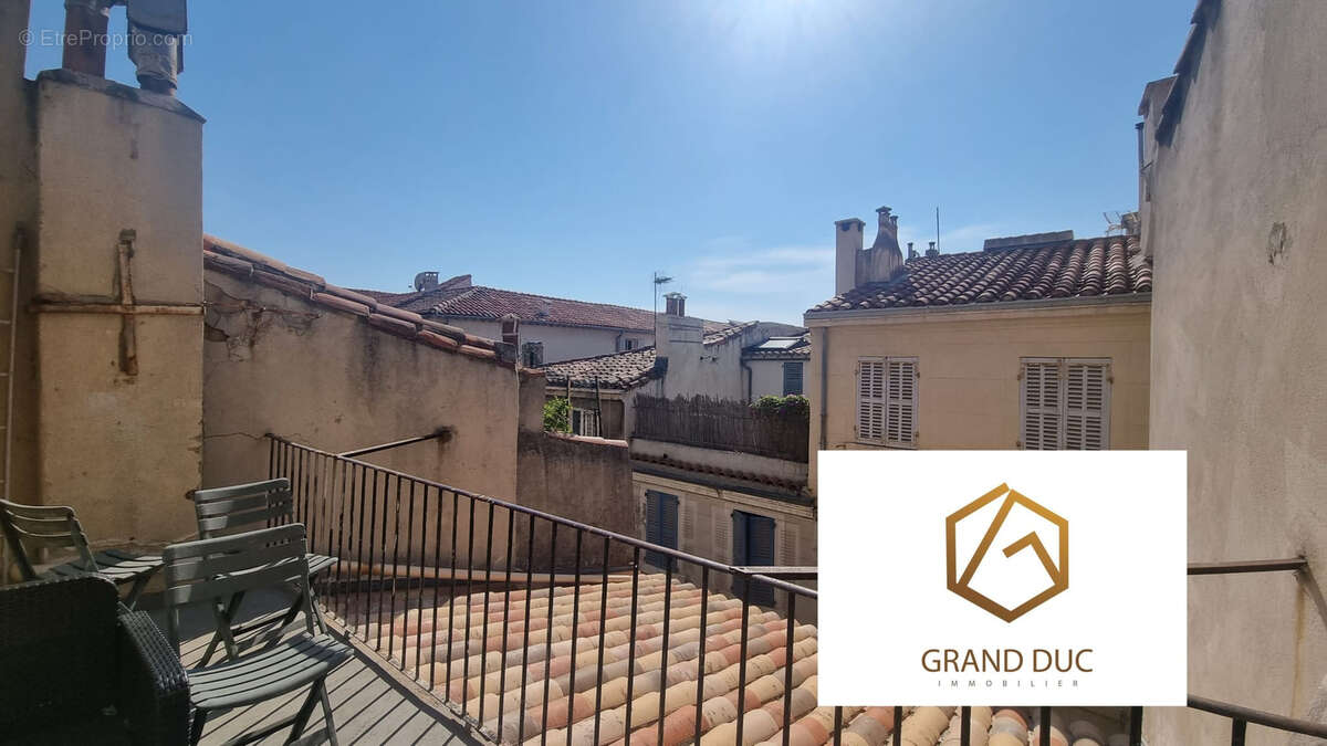 Appartement à MARSEILLE-2E