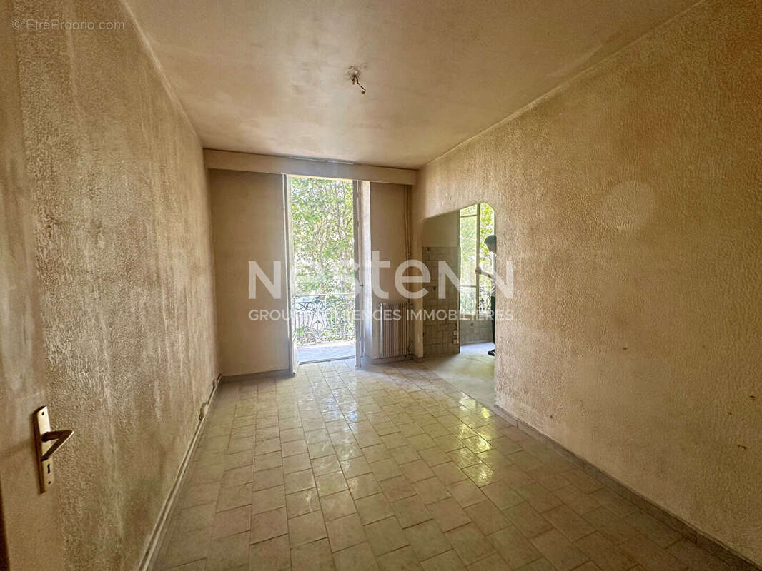 Appartement Nice 2 pièce(s) 40 m2 à rénover au couer du quartier de Riquier - photo 4